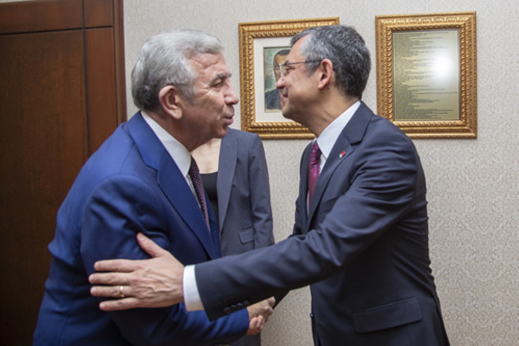 072532980-ozel-yavas-1.jpg