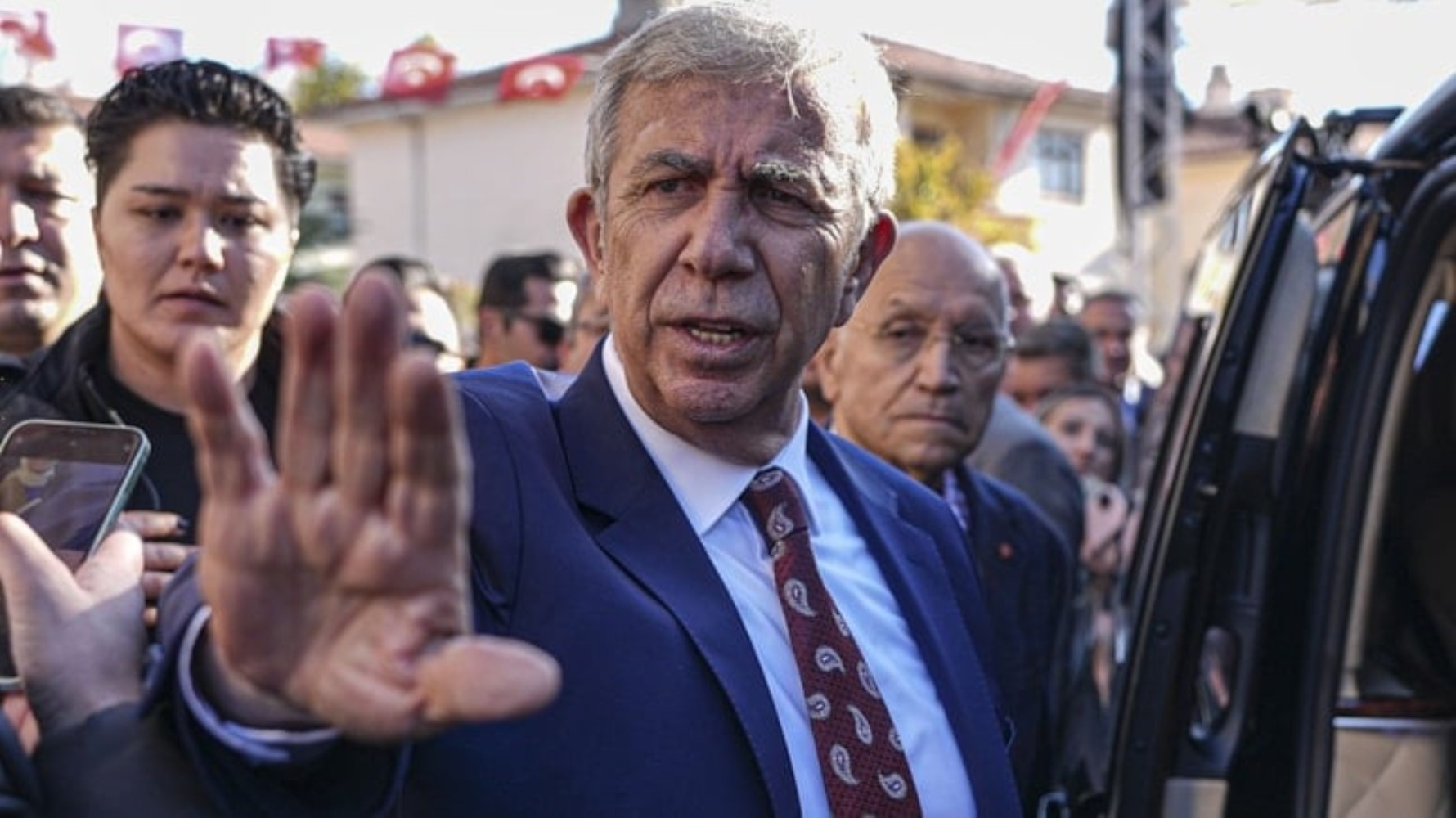 141038315-7.jpg