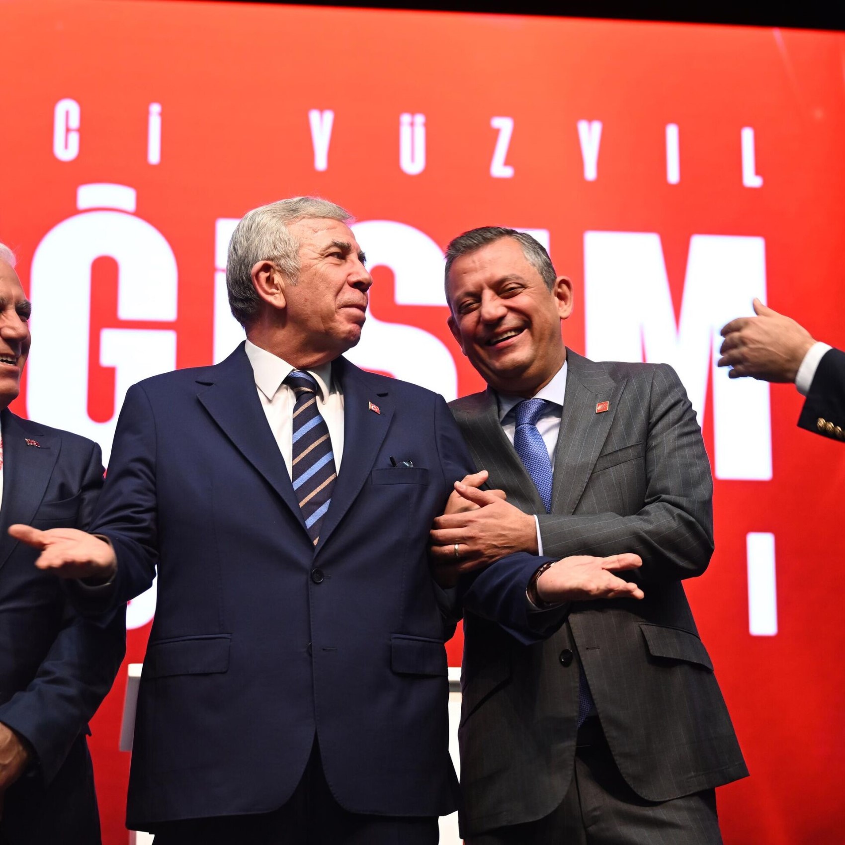 141039471-4.jpg